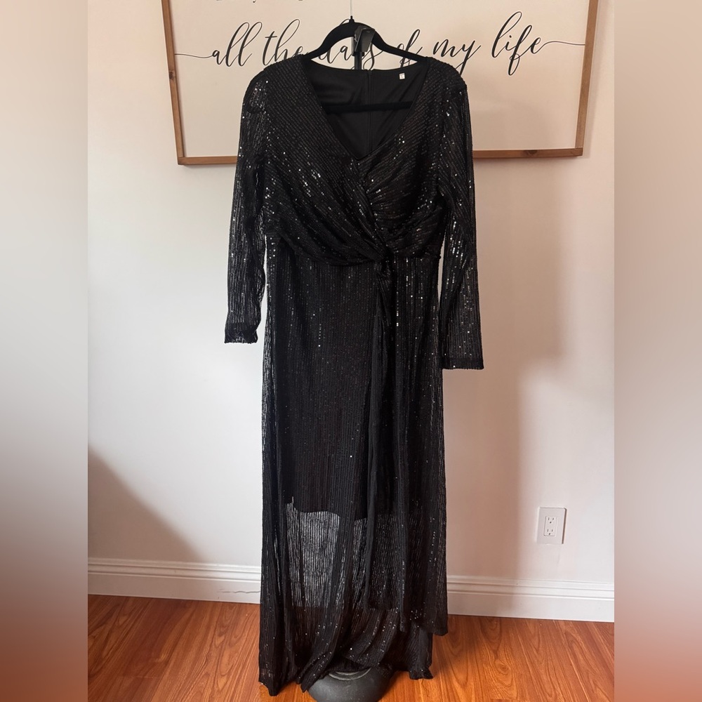 NWOT Elegant Black sequined Evening Gown large - Picture 5 of 9